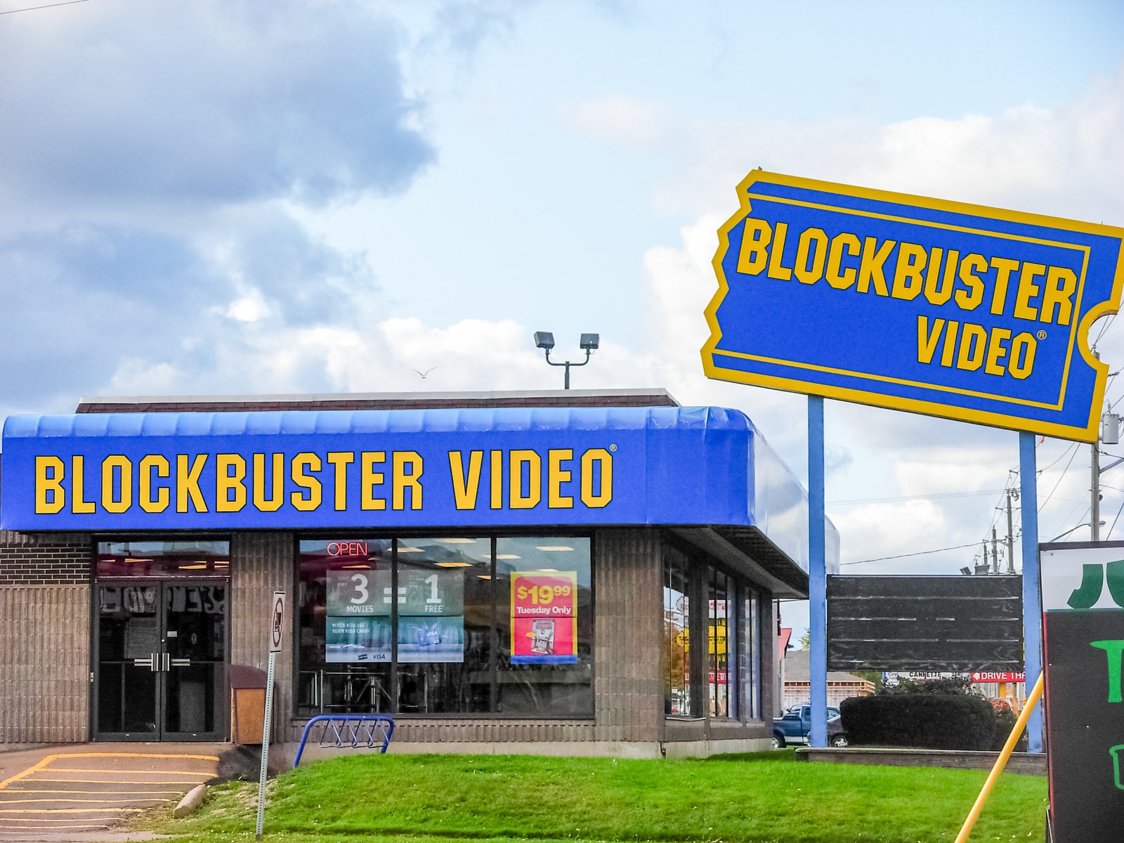Blockbuster video storefront — one of retail’s most famous dead brands